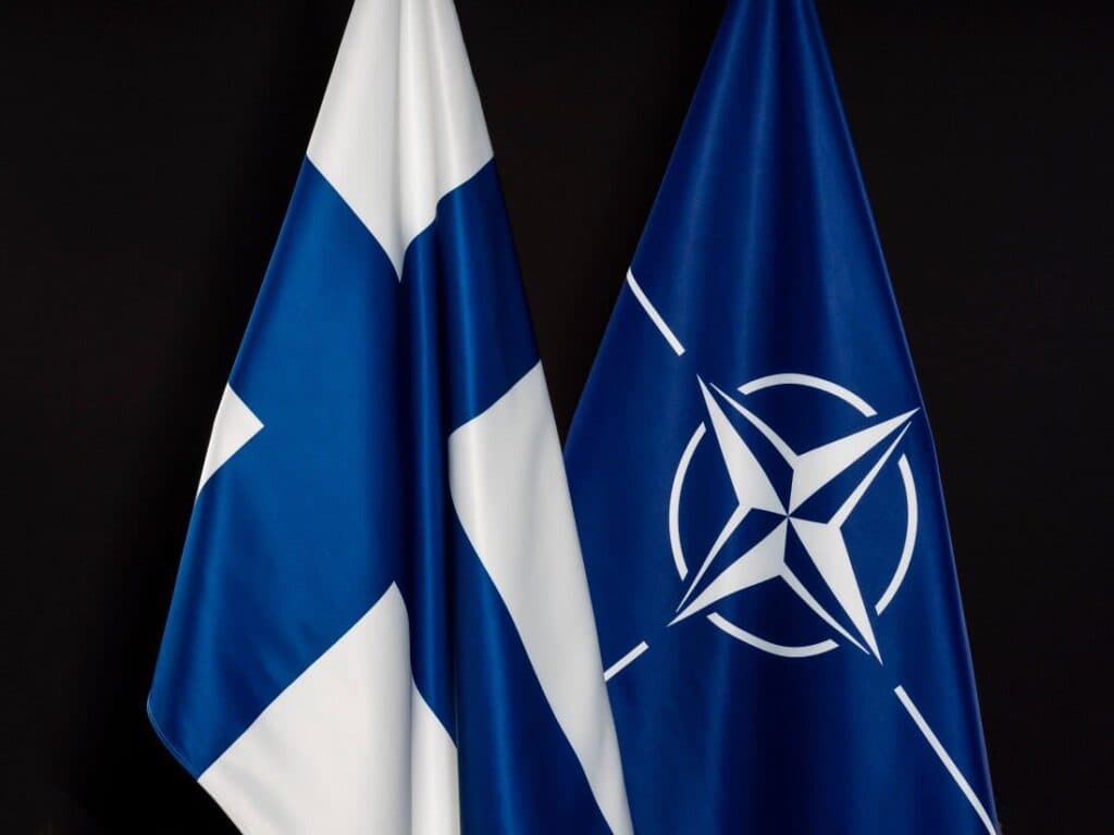 Finlandë, Parlamenti voton pro anëtarësimit në NATO