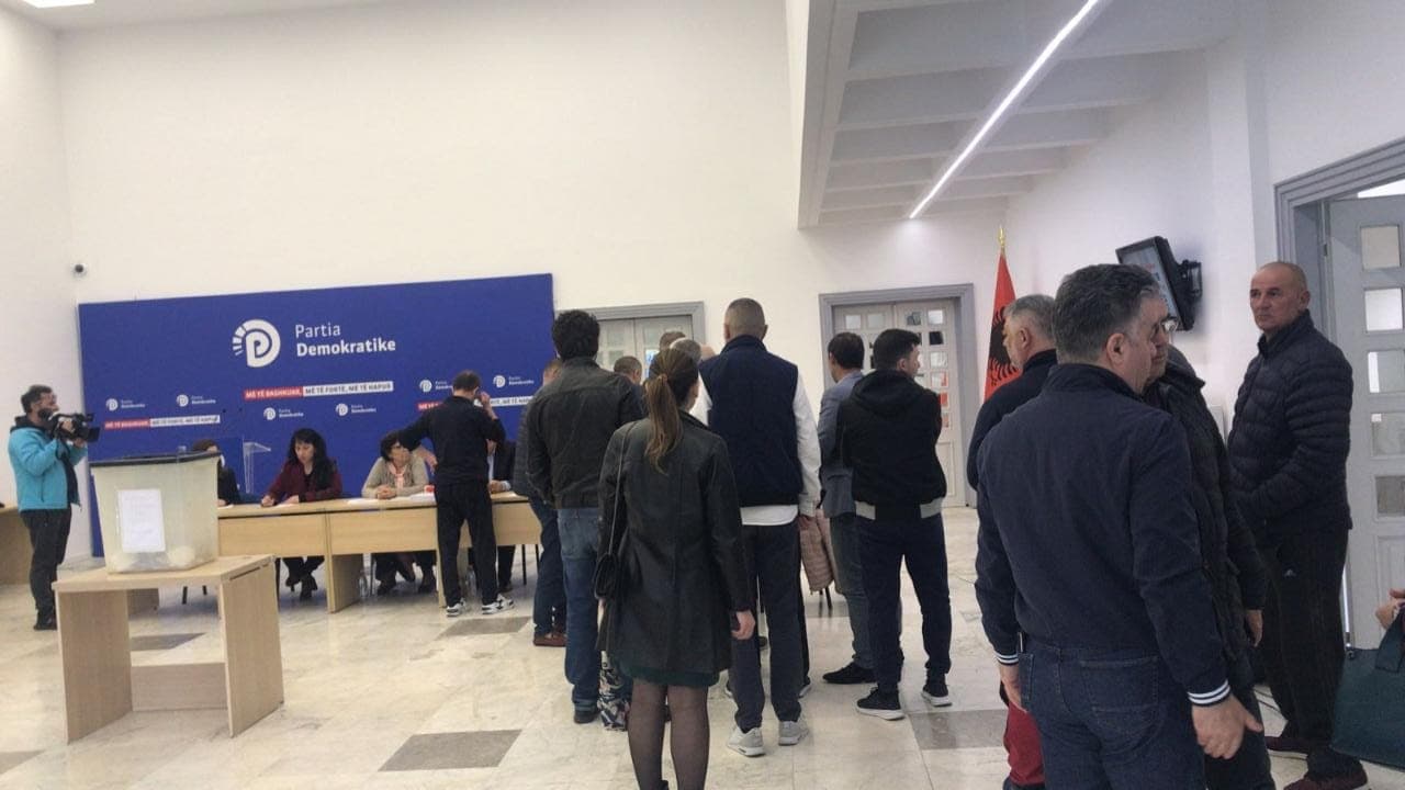 PD voton sot për kryetarët e 14 degëve/ Emrat e kandidatëve në garë