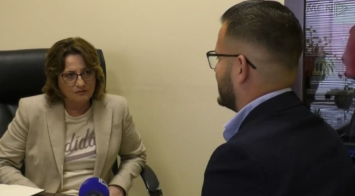 19 shqiptarë të rivarrosur në murale/ Shino: Feja rol kryesor në hezitimin për këto varreza (VIDEO)
