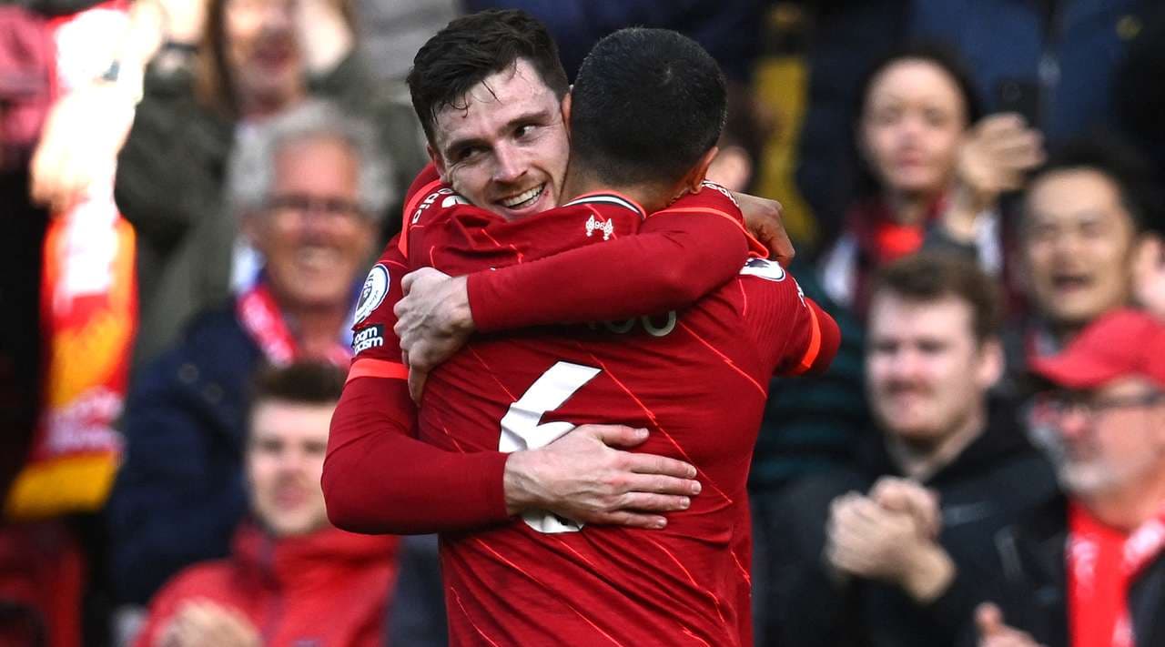 Liverpool në ndjekje të Manchester City, mposht Evertonin në derbi