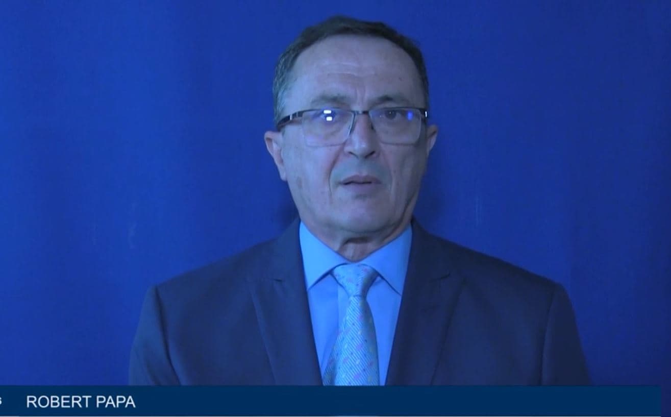 Papa: Yuri Kim po frymëzon reagim negativ, përplasja me Berishën u sfidua