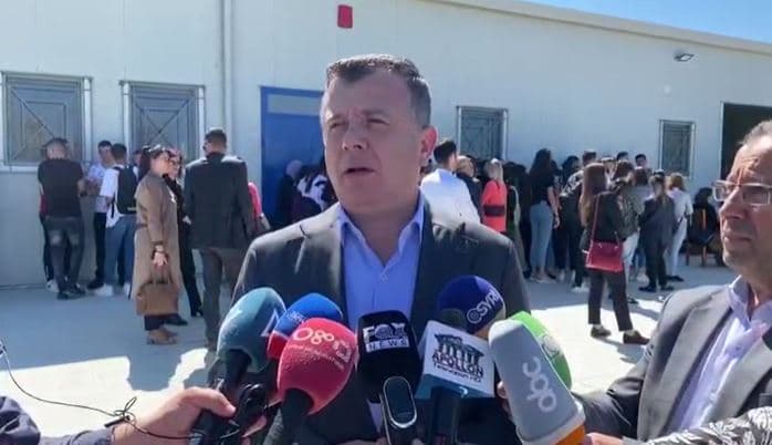  Peticioni kundër Yuri Kim/ Balla: Turp! Sjellje të trashëguara nga komunizmi