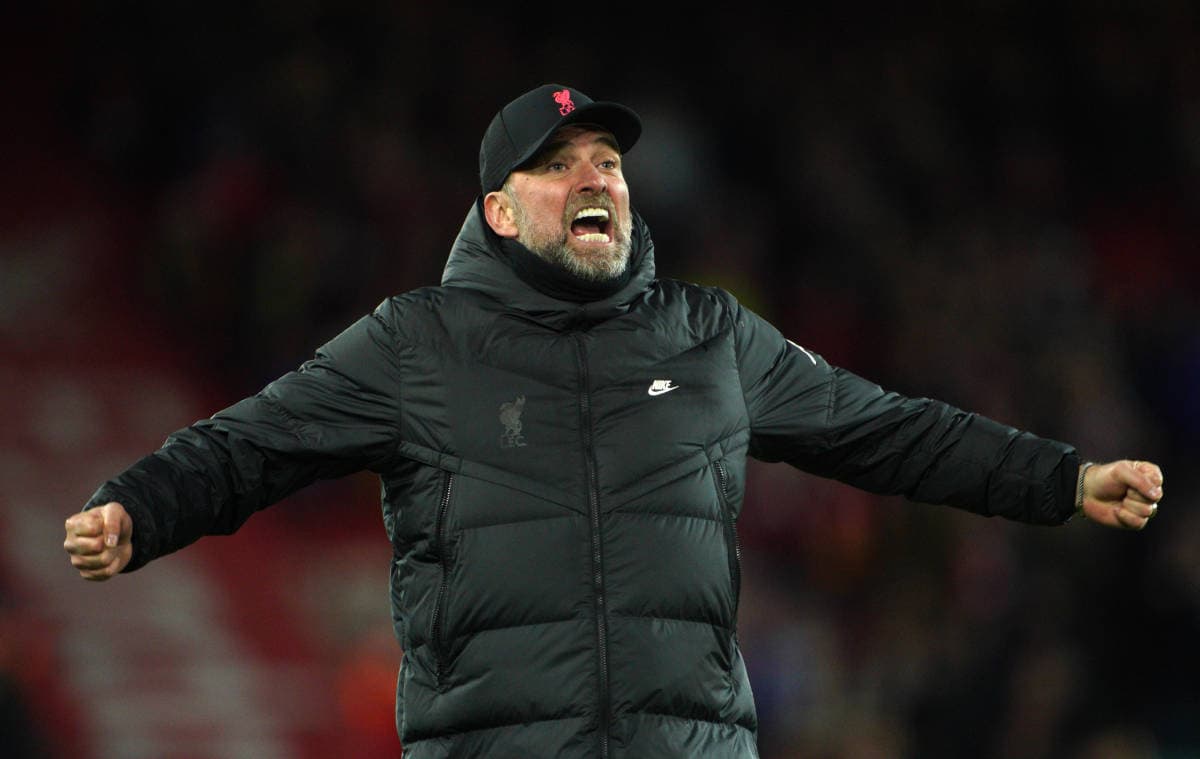 Klopp rinovon kontratën me Liverpool