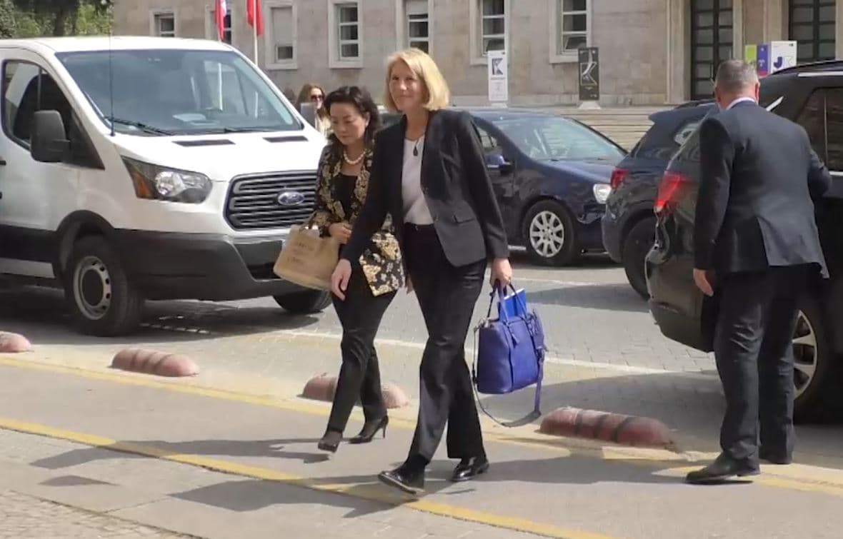 Zyrtarja e DASH, takime me Ramën dhe Alibeajn, shmang Berishën (VIDEO)