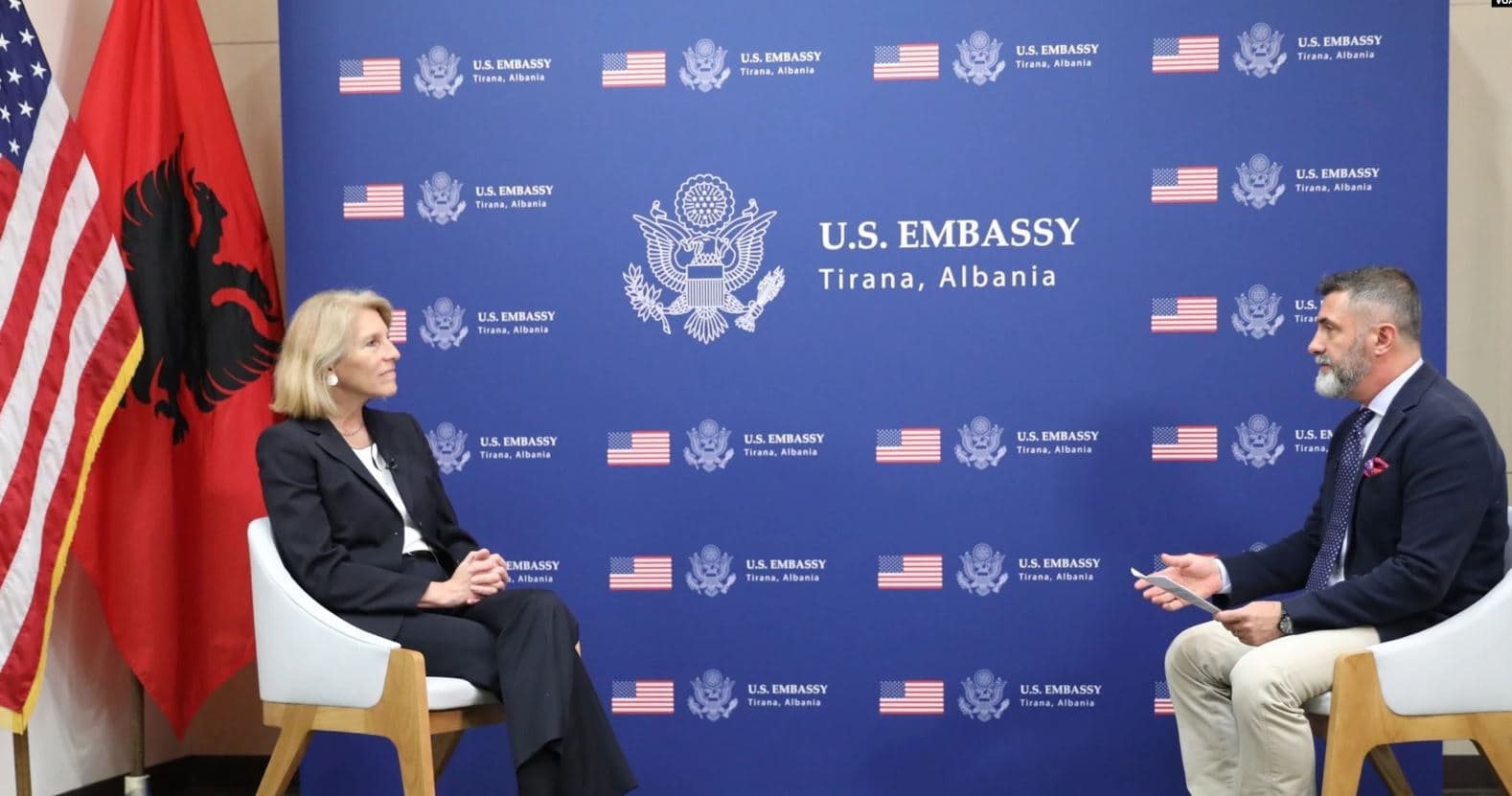 Nga fuqizimi i Berishës te takimi me Alibeajn dhe kritikat ndaj Kim/ Flet zyrtarja e lartë e DASH