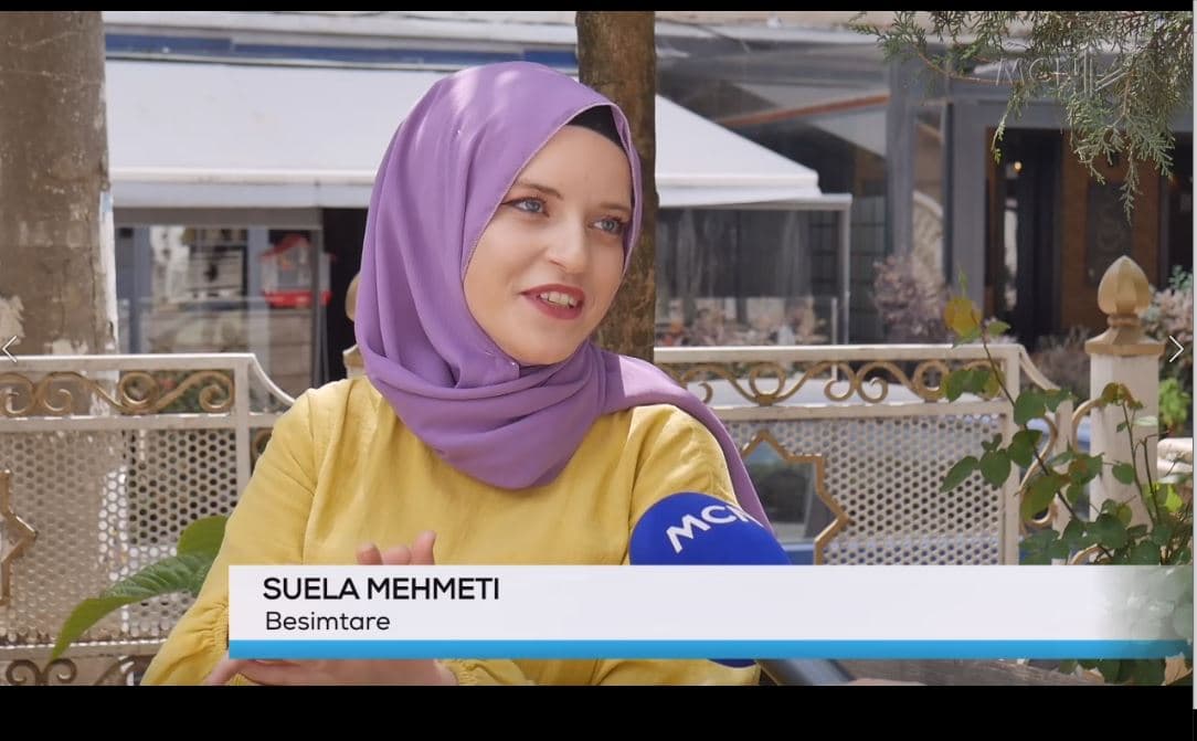 Besimtarja Suela Mehmeti/ E mbuluar me shami prej pesë vitesh (VIDEO)