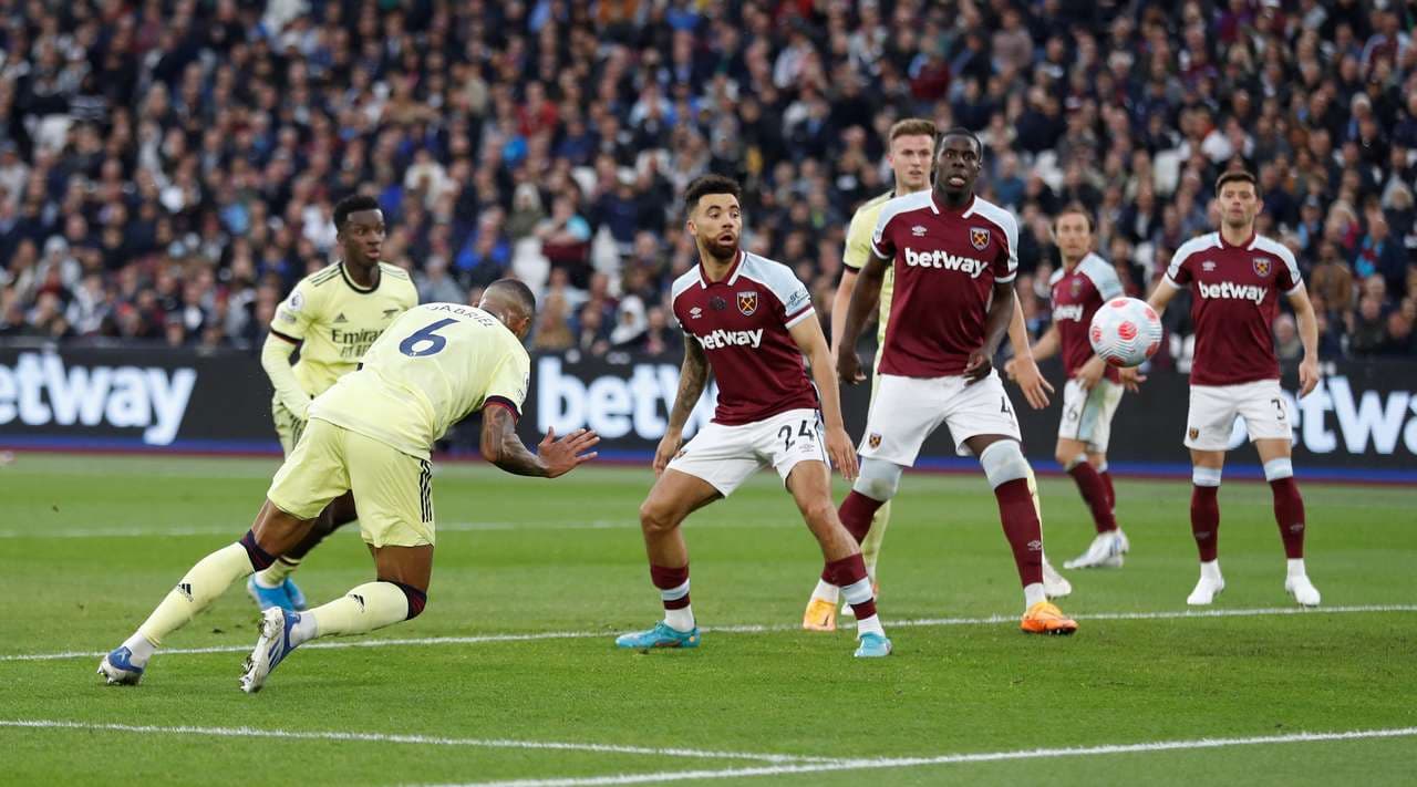 Arsenali rikthehet në vendin e katërt, fiton derbin me West Ham (VIDEO)