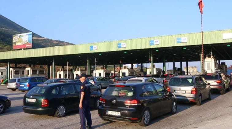Hiqen kufizimet anti-Covid për shtetasit që hyjnë në territorin e Shqipërisë