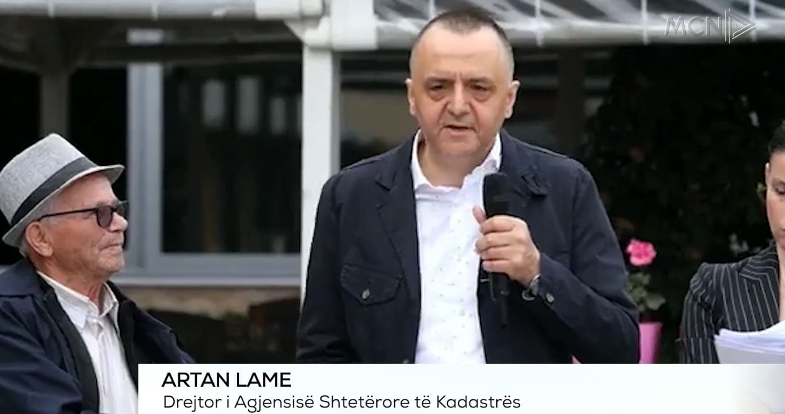 Lame shpërndan “fizikisht” legalizimet (Video)