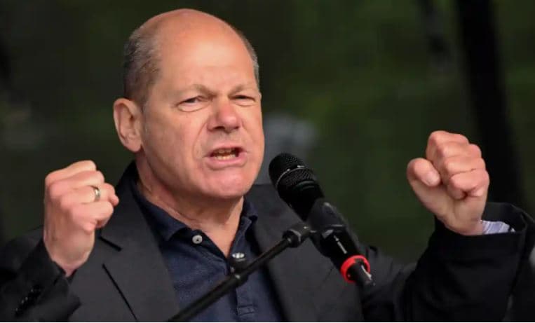 Ukraina, Scholz: Qasja paqësore është zbehur, duhen armë për t’u mbrojtur