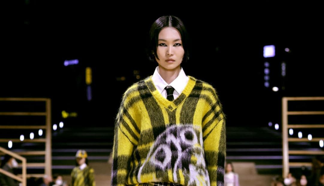 Dior mban sfilatë për herë të parë në Korenë e Jugut