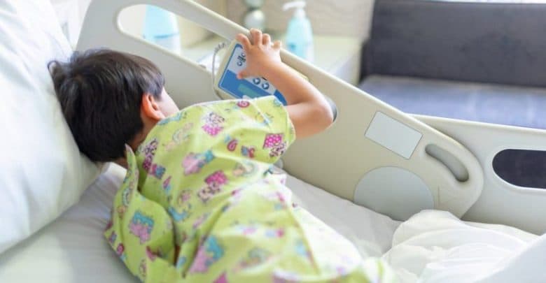 Pse hepatiti i ri akut prek vetëm fëmijët