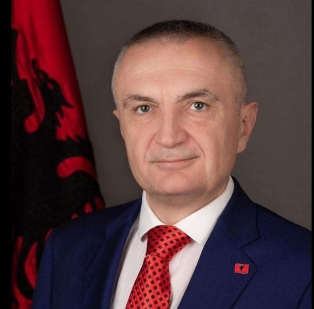 Presidenti dekreton ligjin “Për të drejtat e autorit”