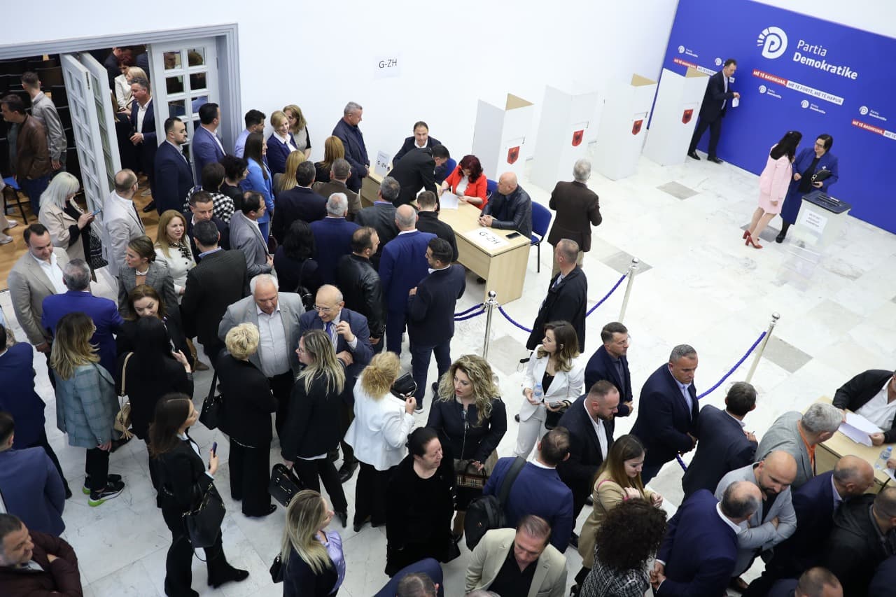 Nuk njohin Berishën/ 36 deputetët që bojkotuan mbledhjen e Këshillit Kombëtar