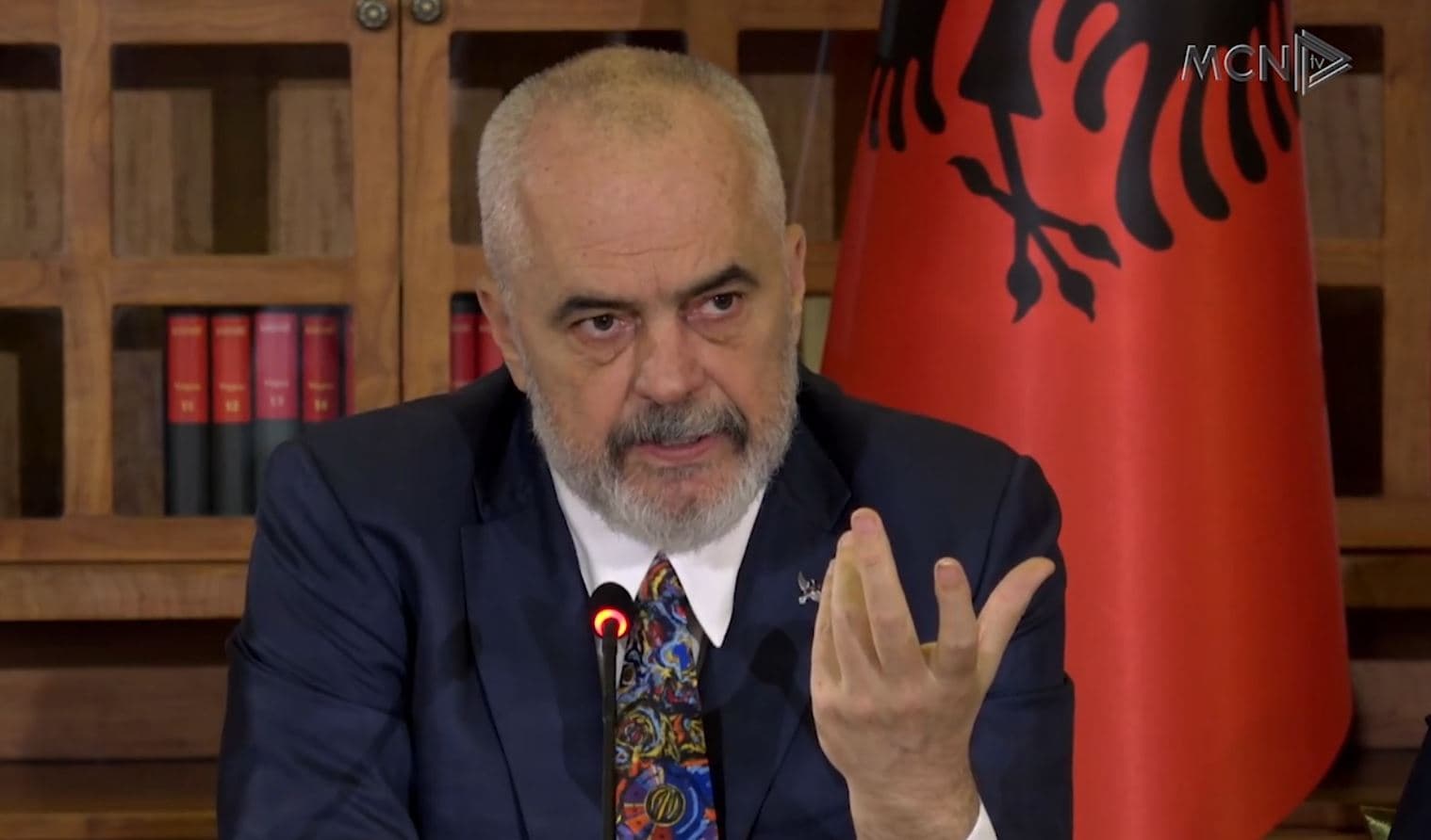 Korrupsioni në sportelet e pensioneve/ Rama paralajmëron nisjen e amnistisë fiskale (Video)