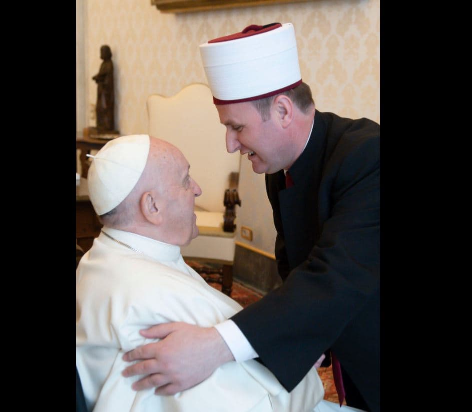      Kryetari i Komunitetit Mysliman Bujar Spahiu në Audiencë private me Papa Françeskun