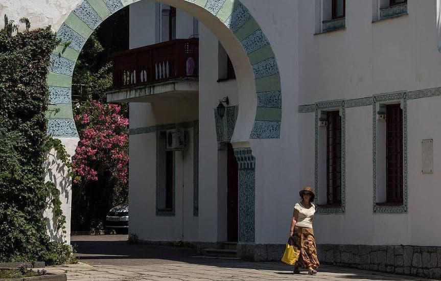 Agjencia ruse e Turizmit, mohon anulimet masive të rezervimeve në hotelet e Krimesë