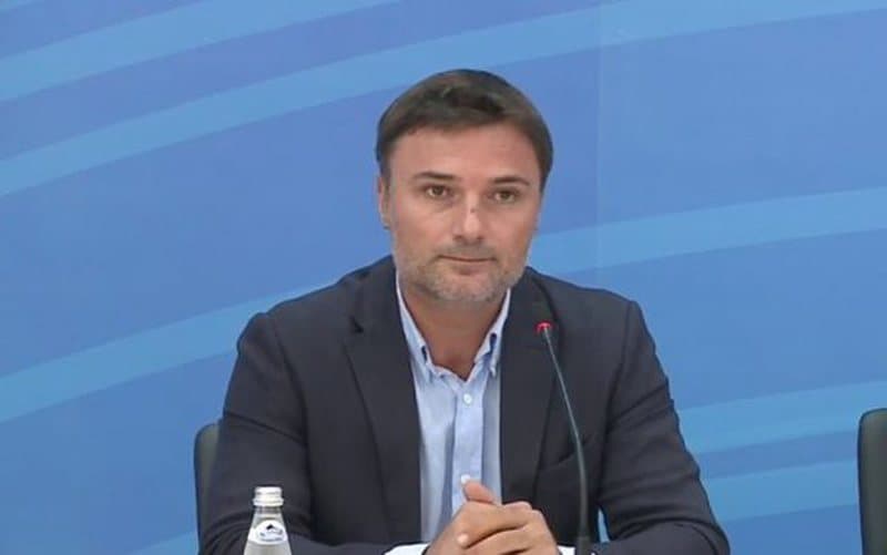 Presidenti i ri/ Alibeaj thërret grupin, deputetët që iu bindën dhe ata që zgjodhën bojkotin