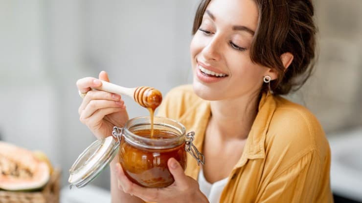 Mund të konsumohet mjalti nëse jeni me dietë apo ju shëndosh?