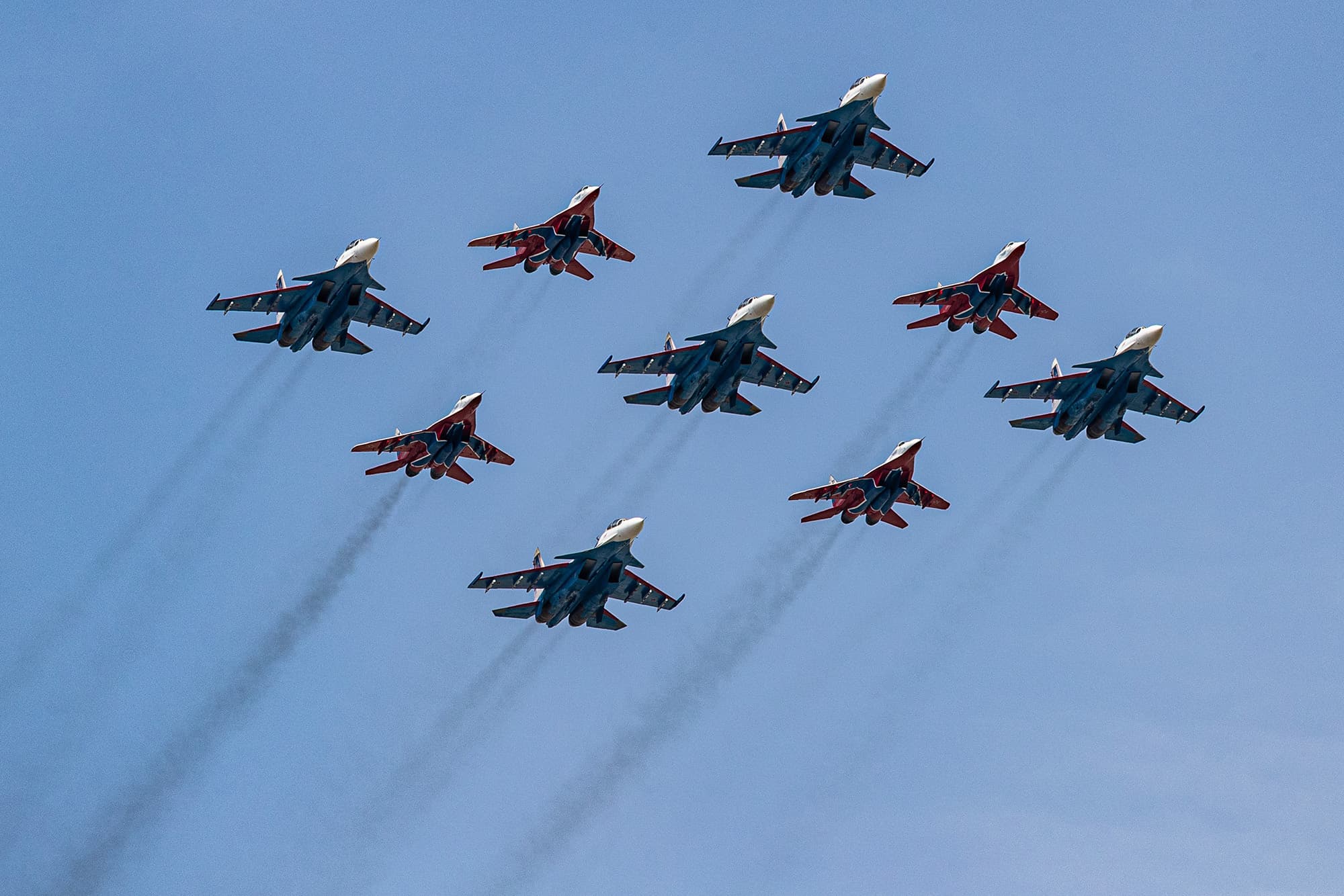 Dita e Fitores/ Anulohen shfaqjet ajrore të 77 avionëve mbi Sheshin e Kuq