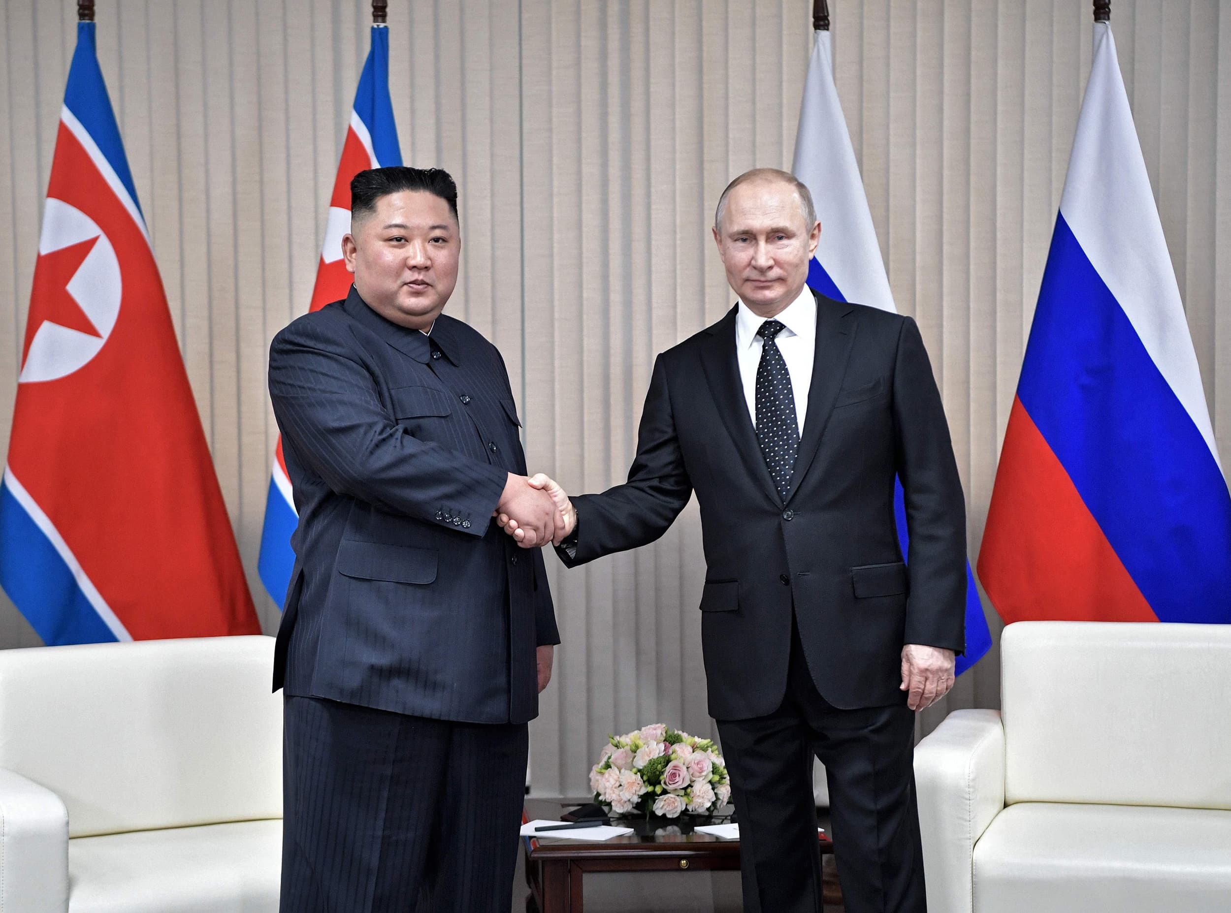 Kim Jong-Un i shkruan Putin: Solidaritet me popullin rus kundër kërcënimit të armiqve