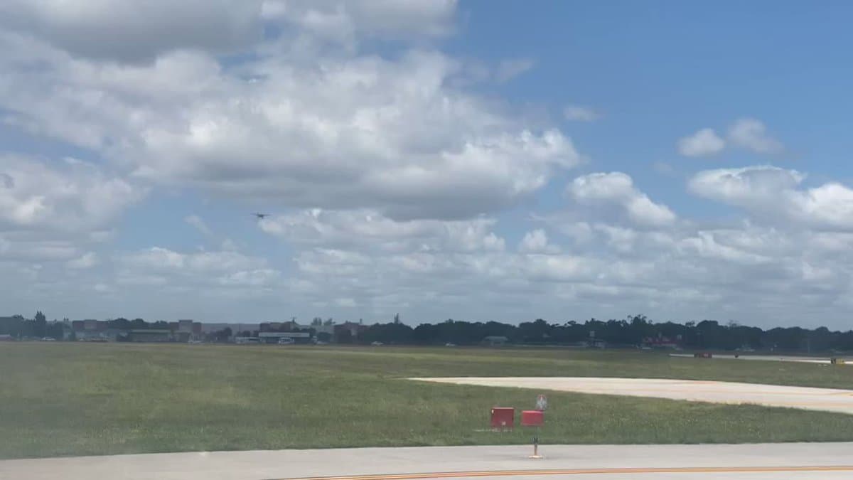 Piloti ndihet keq, pasagjeri arrin të ulë avionin (Video)