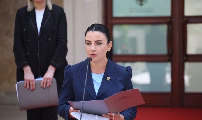   Balluku: Ujësjellësit në të gjithë vendin do të menaxhohen nga ministria