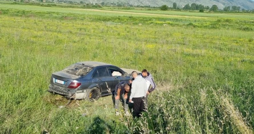 Makina përfundon në arë, lëndohen dy pasagjerë në Lezhë