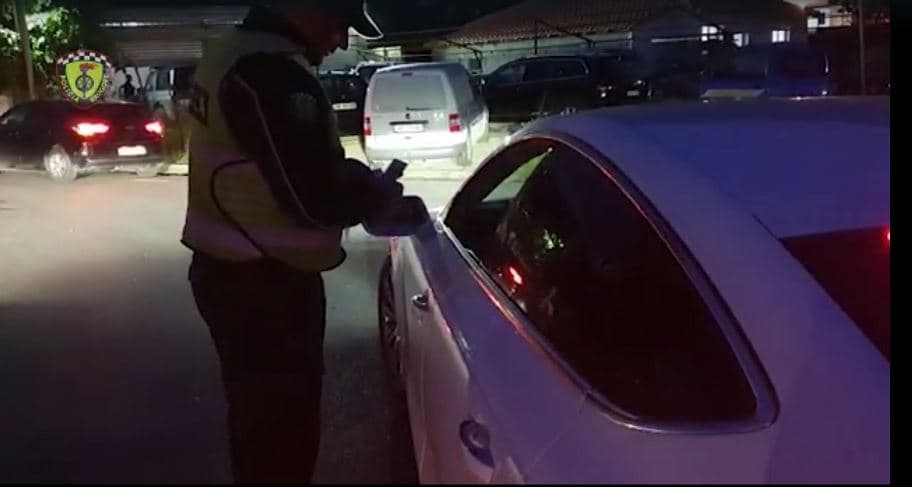 Rrugorja e Elbasanit ndëshkon 147 drejtues mjetesh për tejkalim shpejtësie, të tjerë për alkool dhe celularë