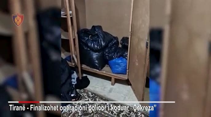 I vodhën varësen një shtetaseje, arrestohen/ Policia zbulon 23 kg kanabis në banesën e njërit prej tyre