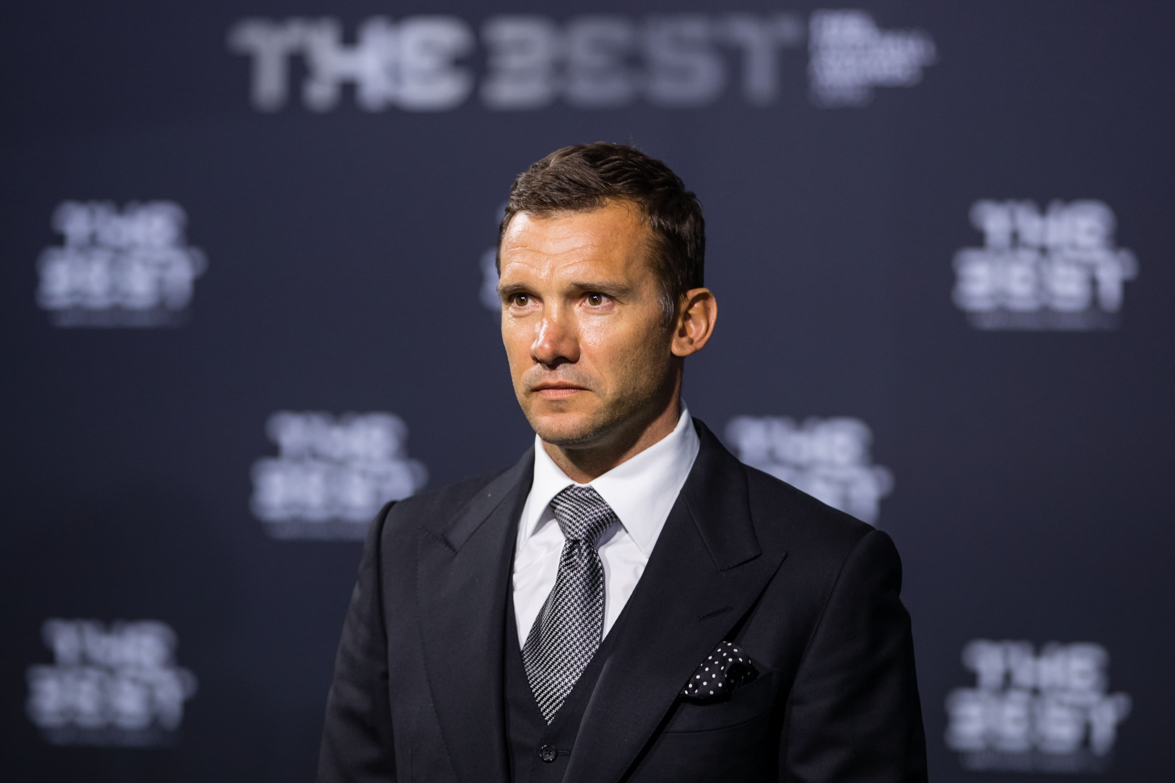 Shevchenko, nga futbolli tek armët për Ukrainën: Kam menduar shumë herë t’i bashkohem luftës
