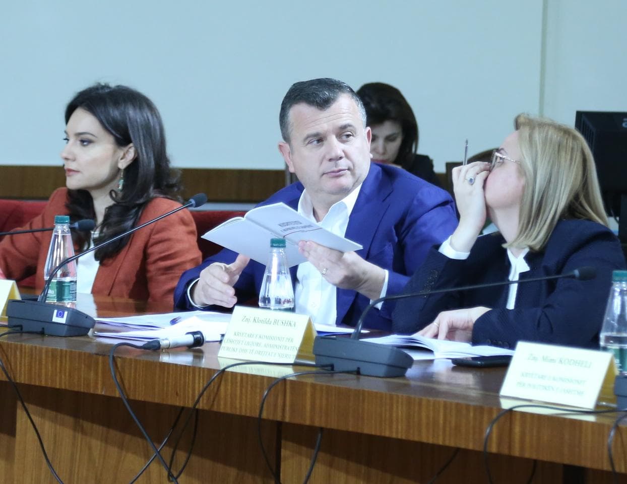 Negociatat për Presidentit vijojnë të premten, shmanget Berisha