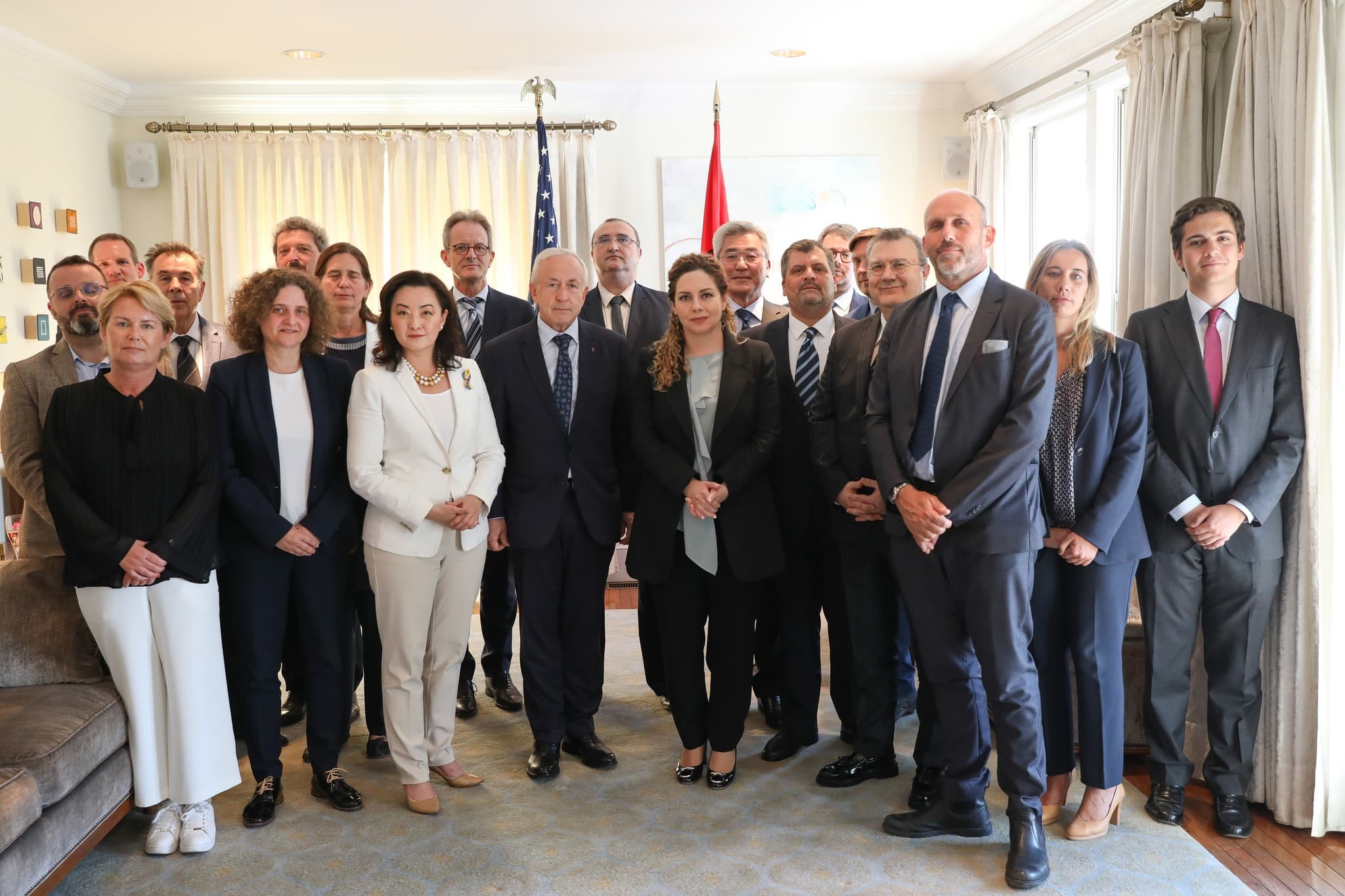 Kim takim me Ambasadorin e Ukrainës dhe Xhaçkën: Do të vazhdojmë të vendosim pasoja të rënda ndaj Rusisë