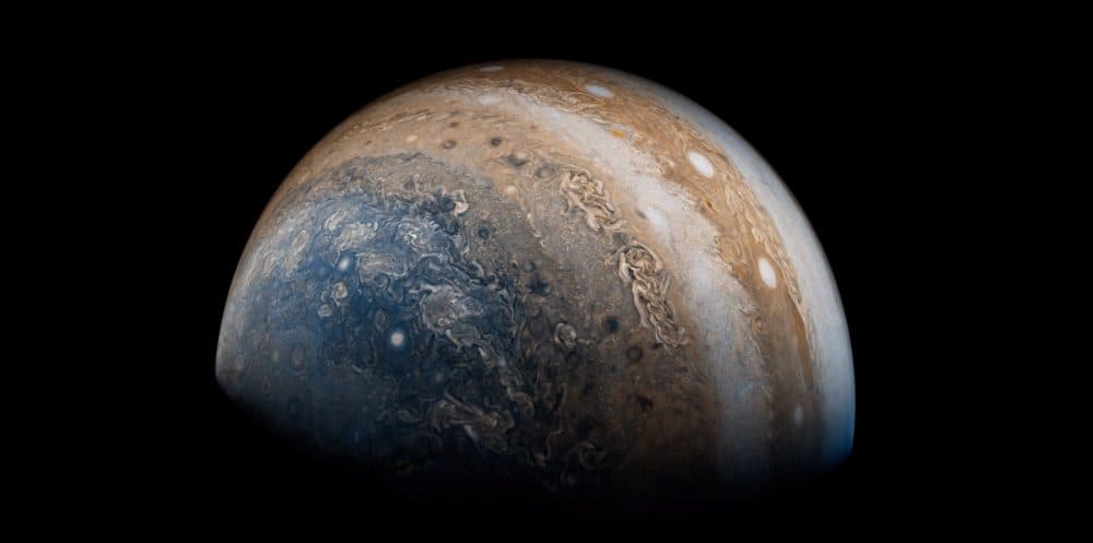 Jupiteri/ I vetmi planet që nuk orbiton rreth Diellit