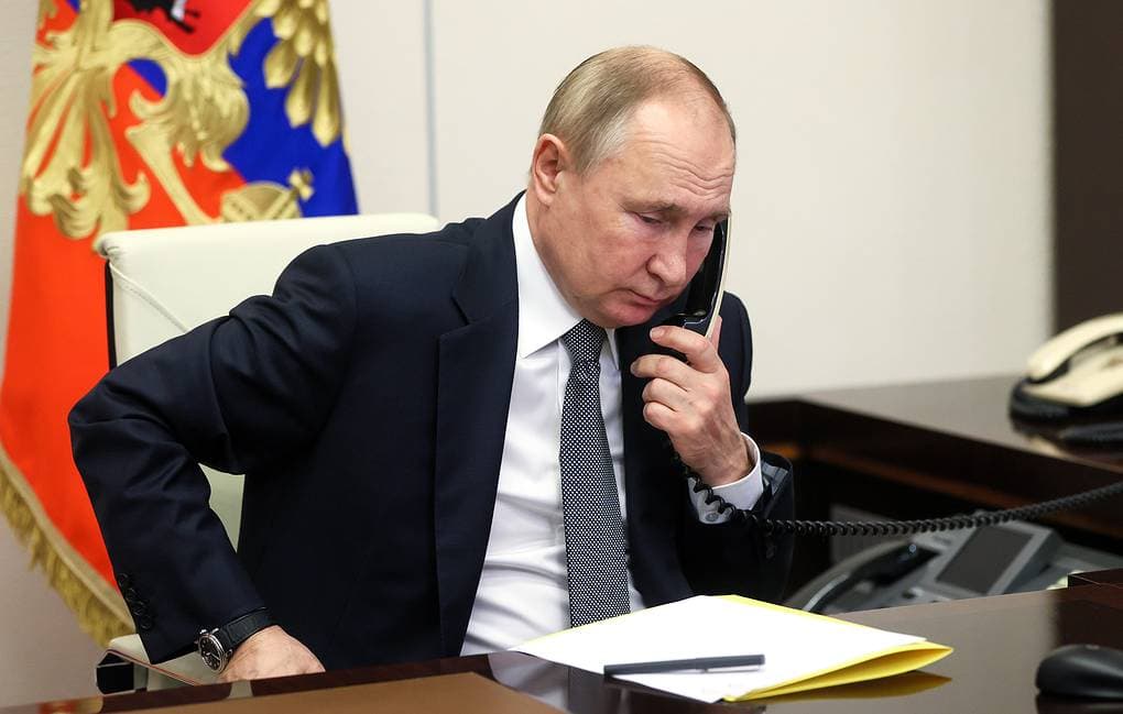 Putin flet me Scholz: Negociatat të bllokuara nga Ukraina