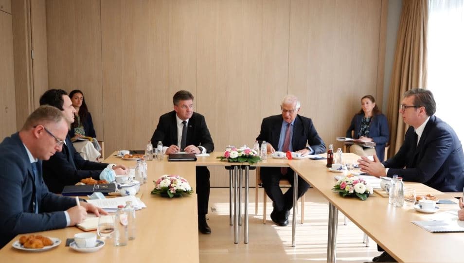 Ministrat e G7-ës: Kosova dhe Serbia të arrijnë marrëveshje për normalizimin e raporteve