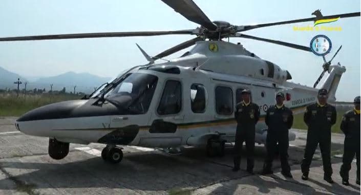 Dyshime për kultivim të bimëve narkotike/ Guardia Di Finanza patrullon në Veriun e Shqipërisë (VIDEO)