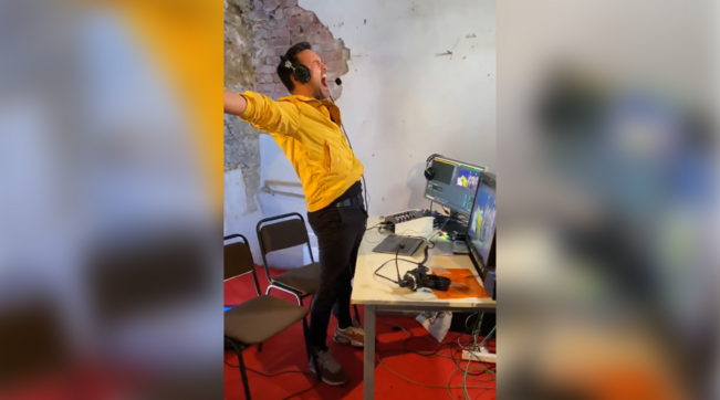 Eurovizioni, gëzimi i komentatorit ukrainas nga bunkeri bëhet viral (Video)