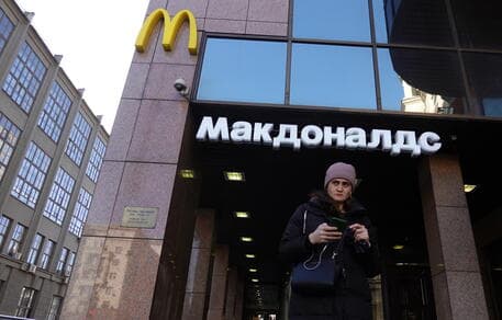 McDonald's largohet përgjithmonë nga Rusia