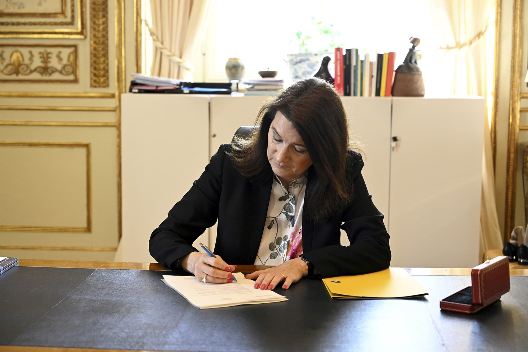 Suedia nënshkruan aplikimin për anëtarësim në NATO
