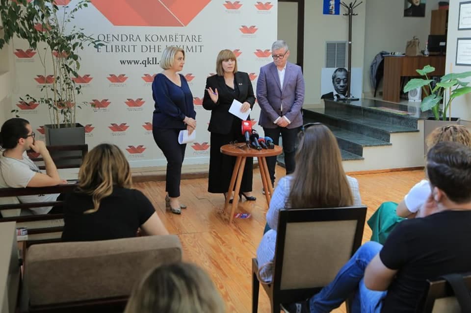 Shpallen fituesit e Fondit të Krijimtarisë Letrare për të Rinj