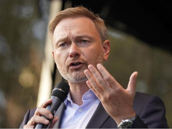Lindner: Të hapur për sanksione, por gazi rus na duhet