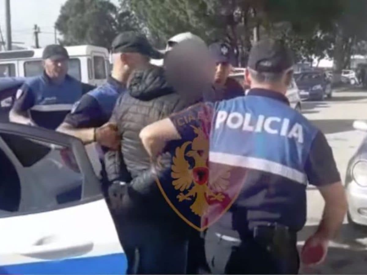 I dënuar për përndjekje, pranga të riut në Fier