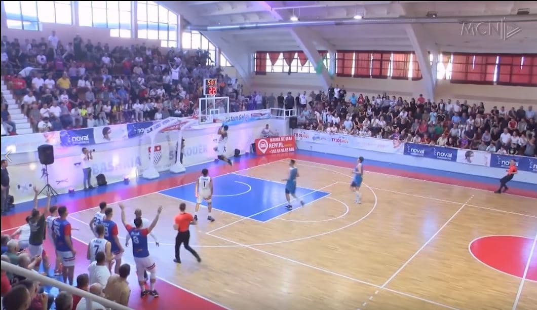 Basketboll/ Vllaznia hakmerret në finalen e dytë, mund 90-71 Teutën (VIDEO)
