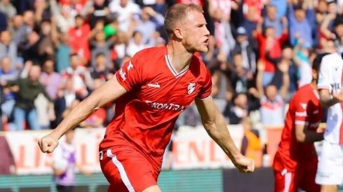 Supergol në sfidën e fundit të kampionatit, Balaj shënon në Turqi (VIDEO)