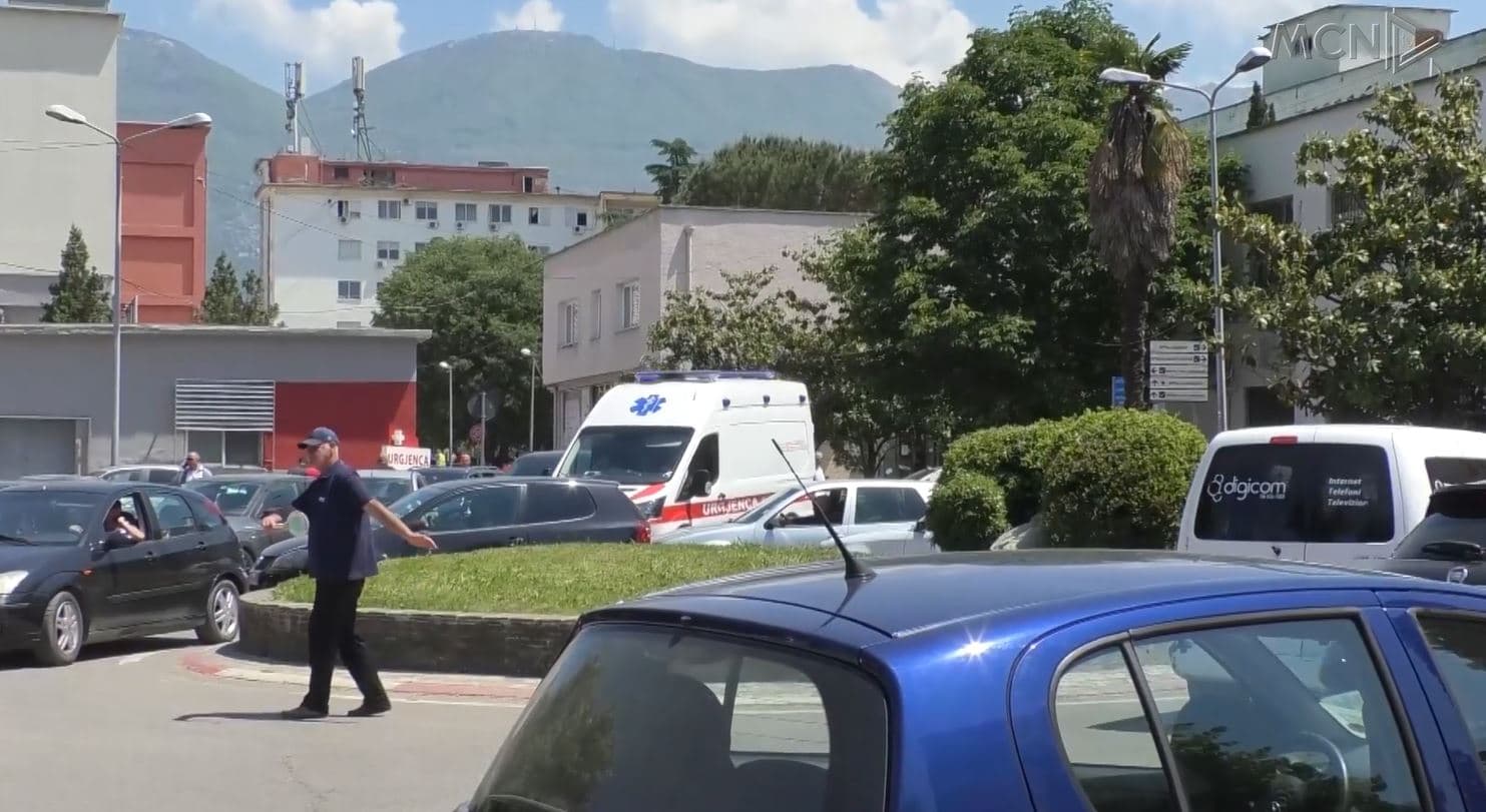 QSUT në rrëmujën e parkimit (VIDEO)