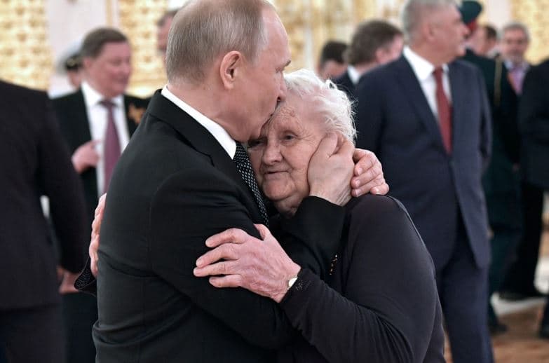 Mësuese Vera, gruaja që mund të frenojë Putin dhe t’i japë fund luftës në Ukrainë
