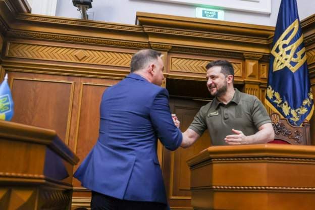 Presidenti polak flet në Parlamentin e Ukrainës: Asnjë vendim nuk do të merret pa ju 