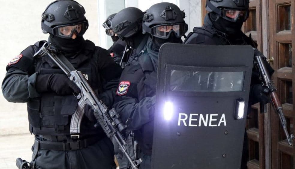 RENEA zbarkon në Elbasan, kontrolle në vijim të operacionit “Plumbi i artë”