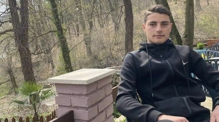 U aksidentua pak ditë më parë në Elbasan, ndërron jetë te Trauma 18-vjeçari